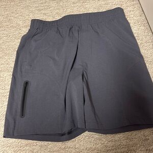 NWT Under Armour Unstoppable Vented short XL